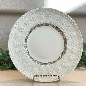 Vintage Wedgwood Wellesley Balmoral Dinner Plate 10 3/4” England Floral Embossed